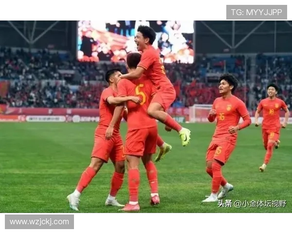 中国男足逆转取胜亚洲劲旅全场鏖战展现团队拼搏精神 中国男足逆转取胜亚洲劲旅全场鏖战展现团队拼搏精神