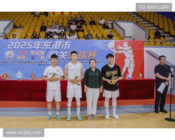 探寻当代篮球运动员成长之路与竞技精神的多维度全景深度解析研究