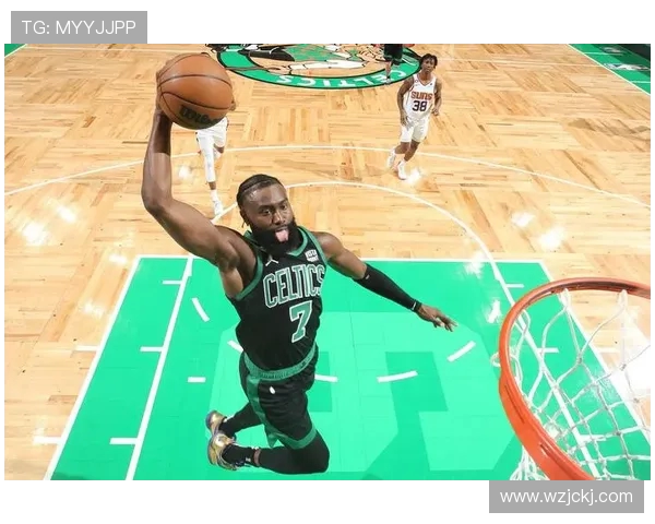 老鹰鏖战凯尔特人巅峰对决演绎东部激情争锋谁能笑到最后