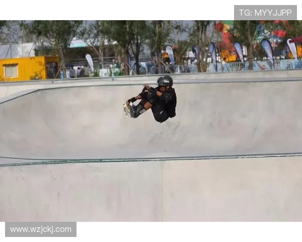 广州滑板队在极限运动联赛中以97分稳居积分榜首位