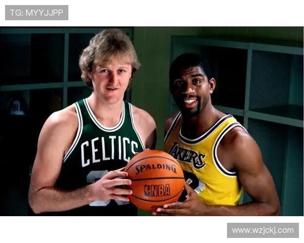 拉里·伯德：篮球传奇的诞生与传奇时刻的辉煌故事