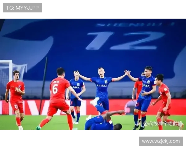 中超焦点战鲁能迎战申花双方争夺季后赛名额激烈对决即将上演